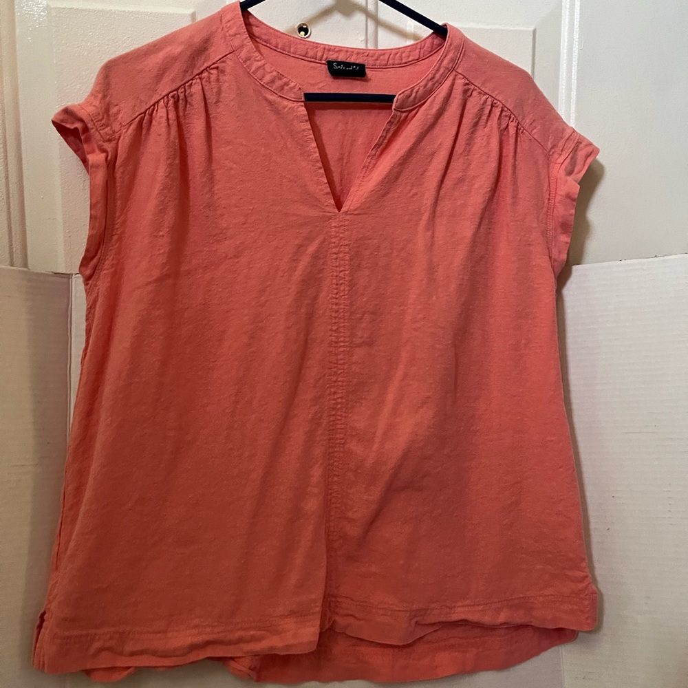 Splendid Coral Split V-Neck Short Sleeve Blouse